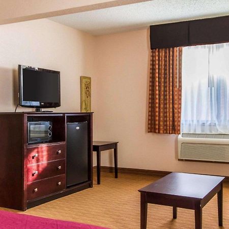Quality Inn & Suites Ottumwa North Kültér fotó