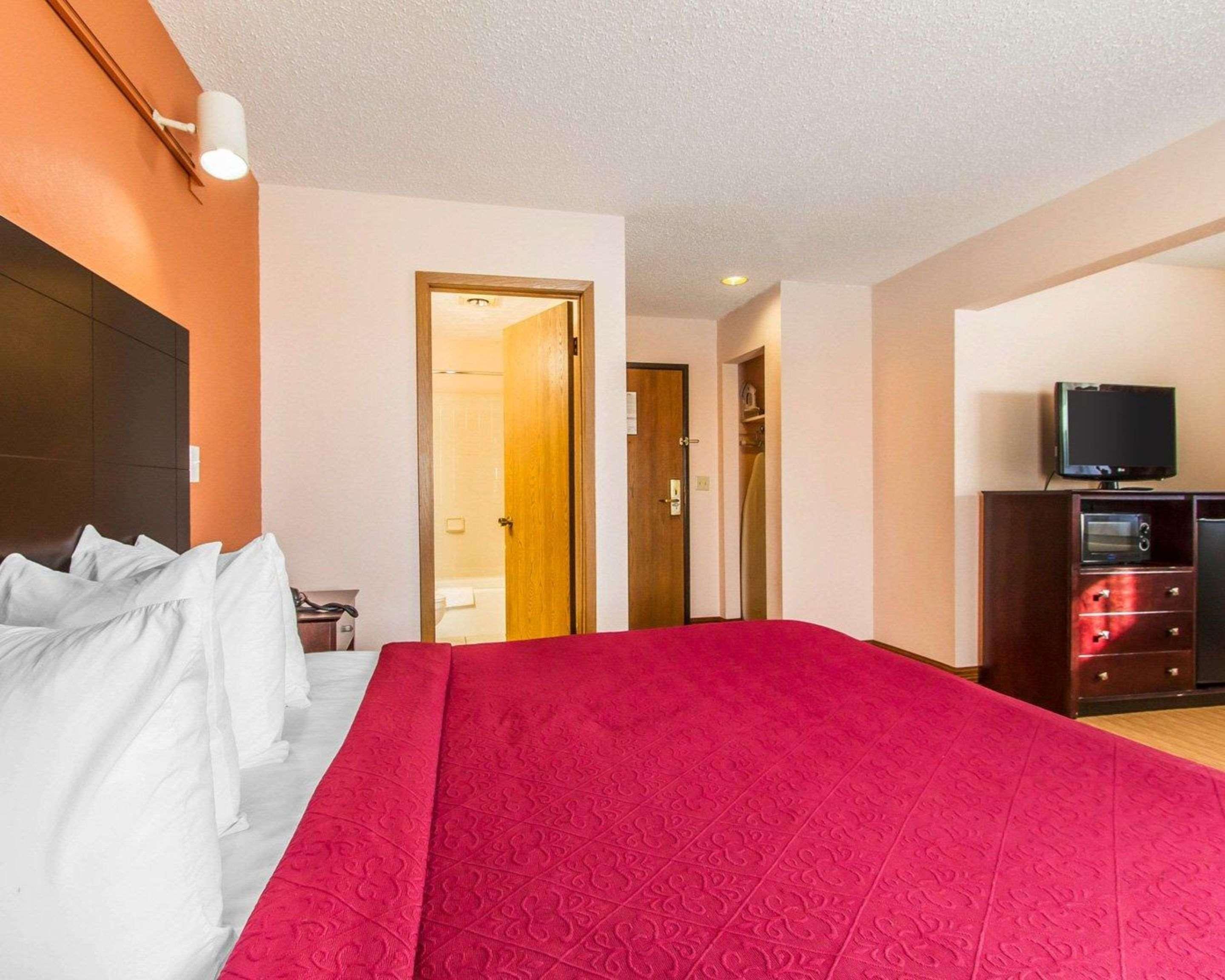 Quality Inn & Suites Ottumwa North Kültér fotó
