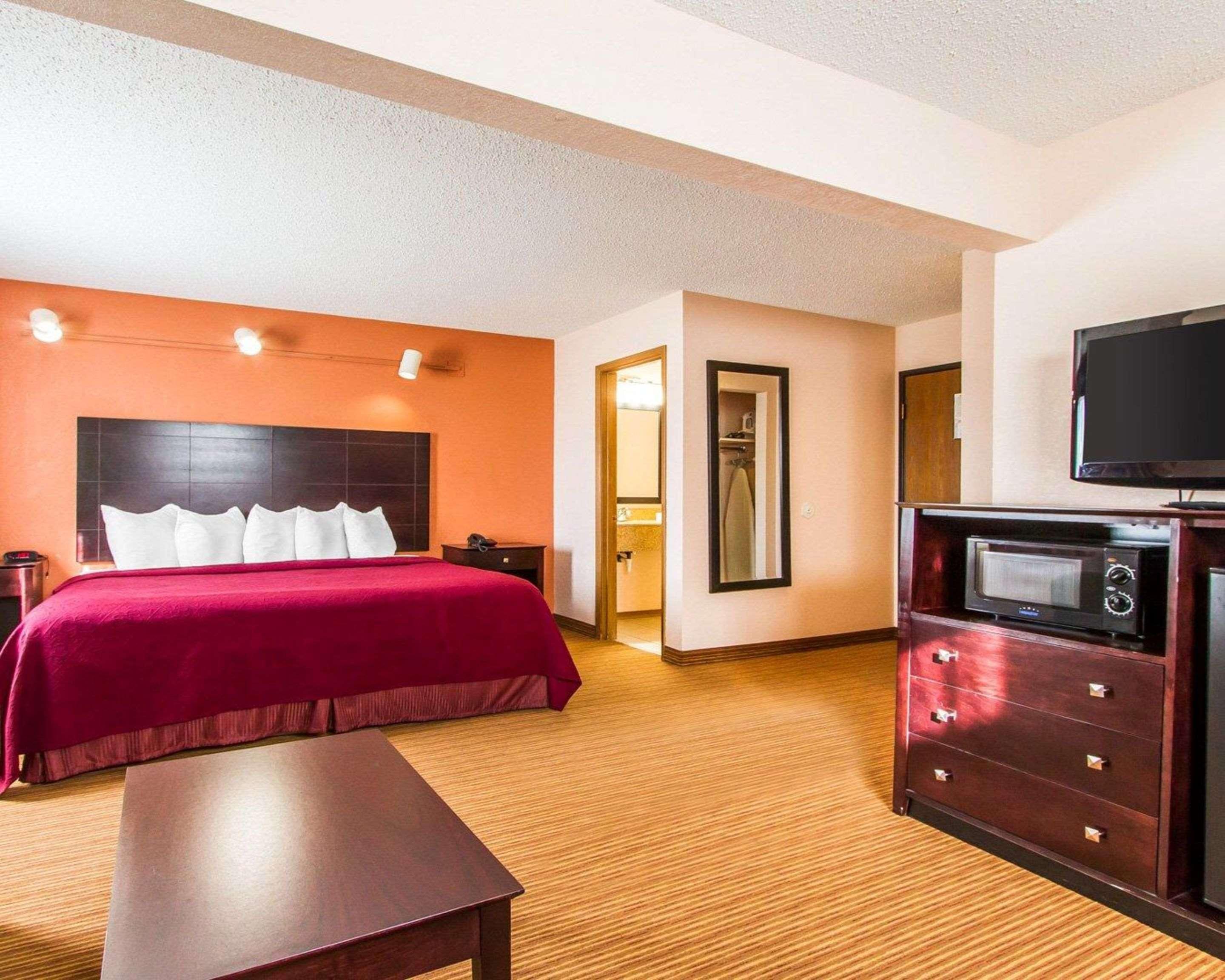 Quality Inn & Suites Ottumwa North Kültér fotó