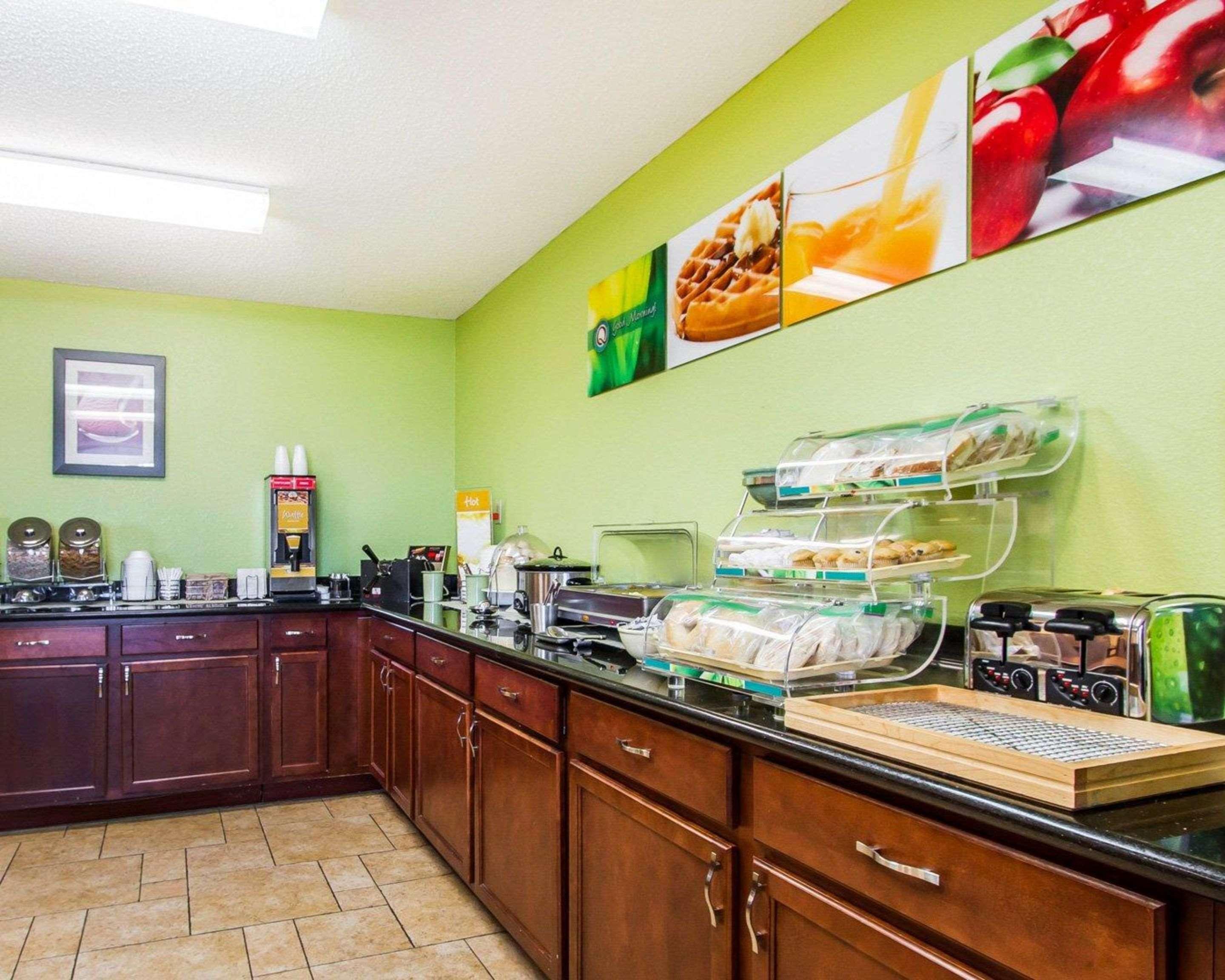 Quality Inn & Suites Ottumwa North Kültér fotó