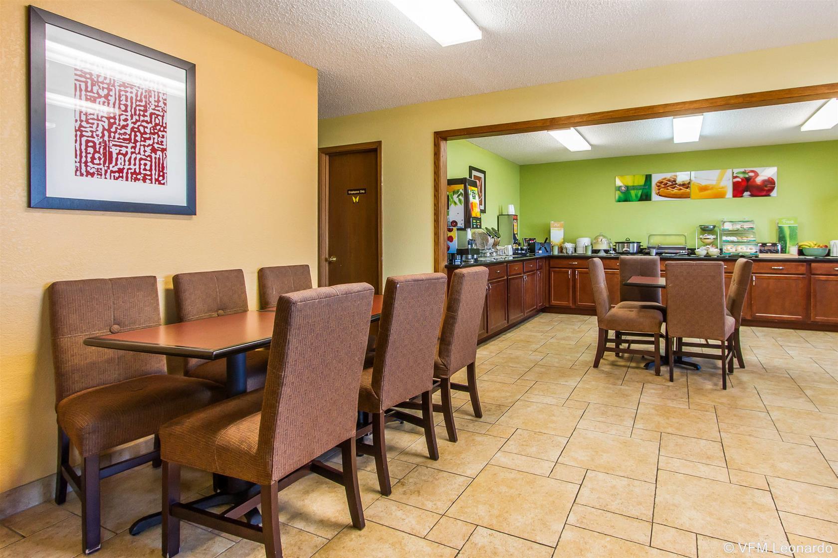 Quality Inn & Suites Ottumwa North Kültér fotó