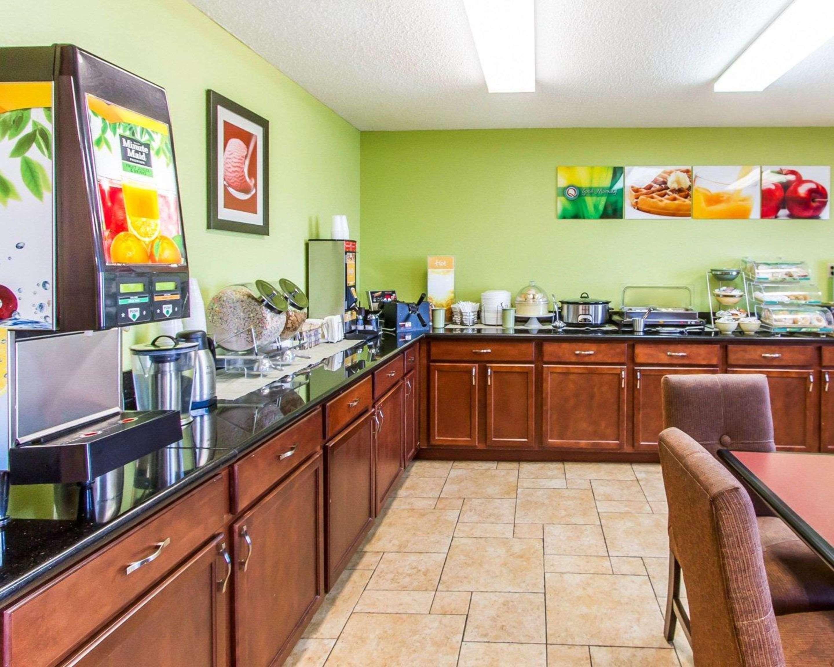 Quality Inn & Suites Ottumwa North Kültér fotó