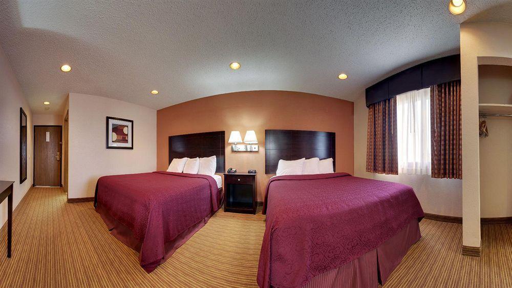 Quality Inn & Suites Ottumwa North Kültér fotó