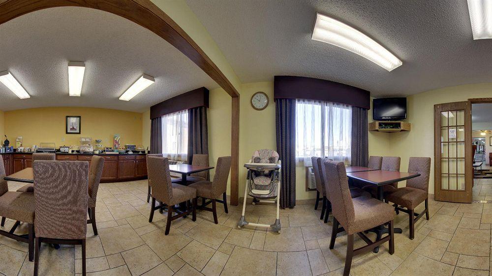 Quality Inn & Suites Ottumwa North Kültér fotó
