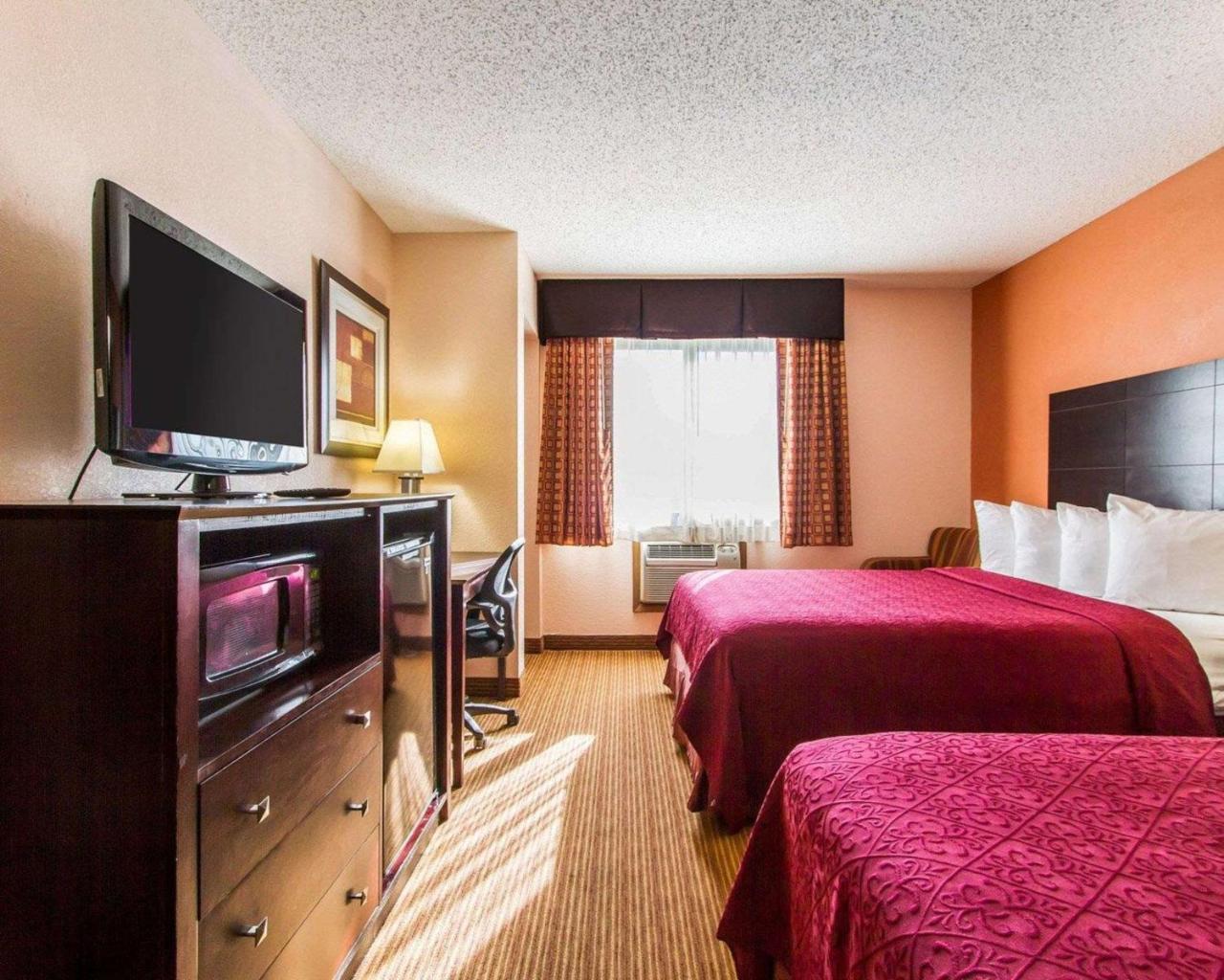 Quality Inn & Suites Ottumwa North Kültér fotó